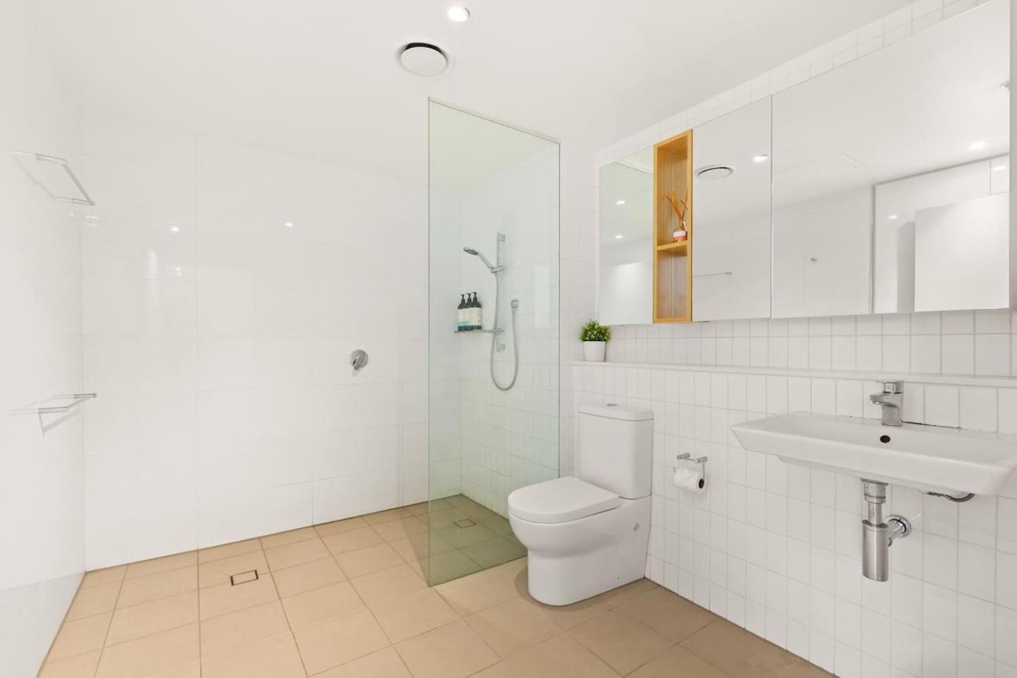 Saunders Sunbeam - Live The Macquarie Lifestyle Sydney