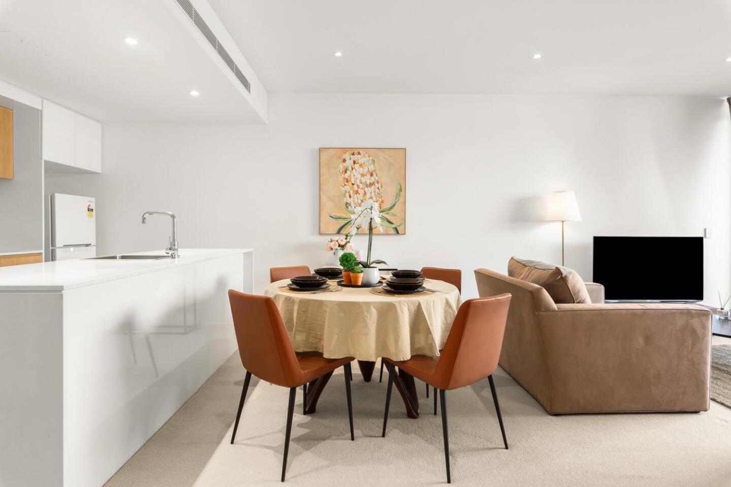 Saunders Sunbeam - Live The Macquarie Lifestyle